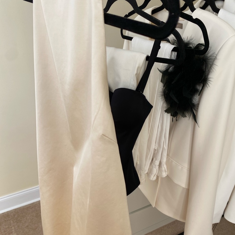 Zara satin ivory dress with open back, size XS. - Picture 7 of 7